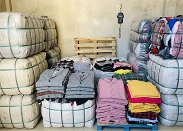 Old cloth buyers in Mogappair